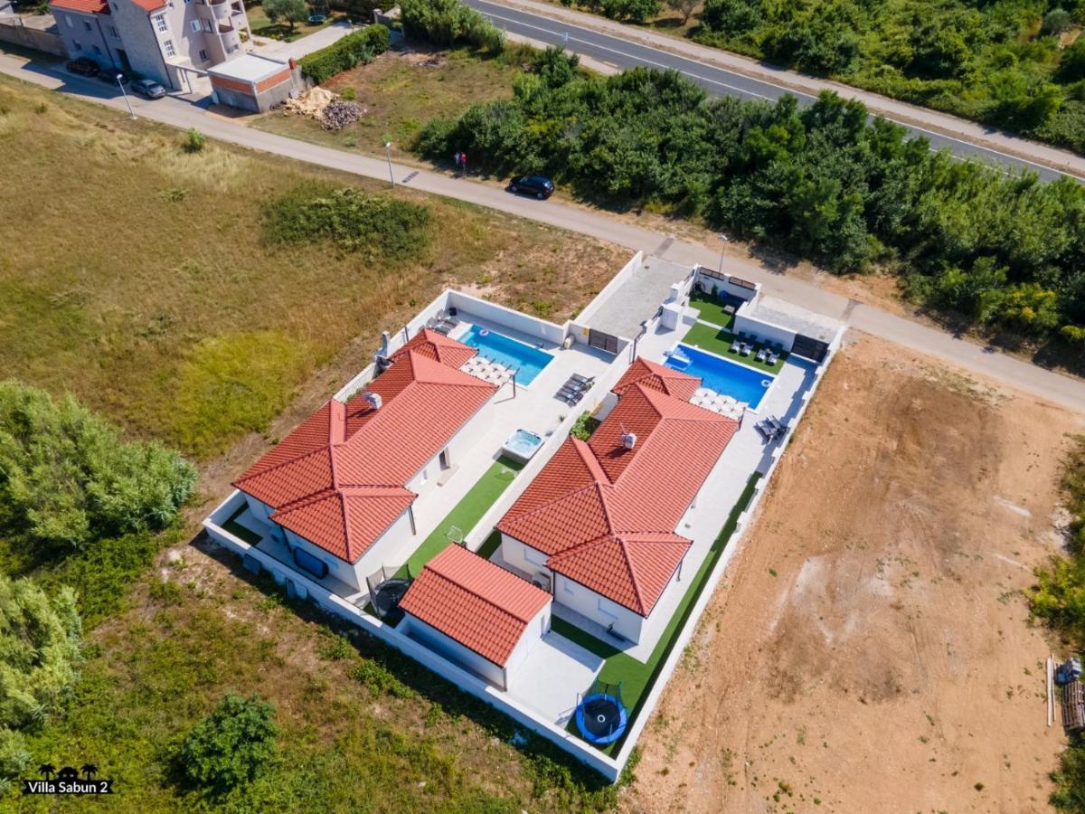 Villas Sabun - Modern House With Heated Pool Привлака Экстерьер фото