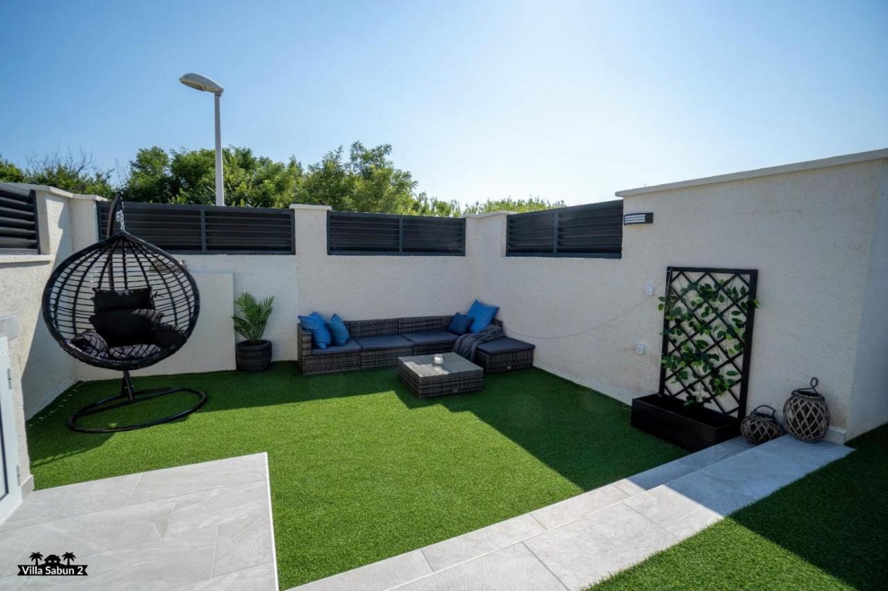 Villas Sabun - Modern House With Heated Pool Привлака Экстерьер фото
