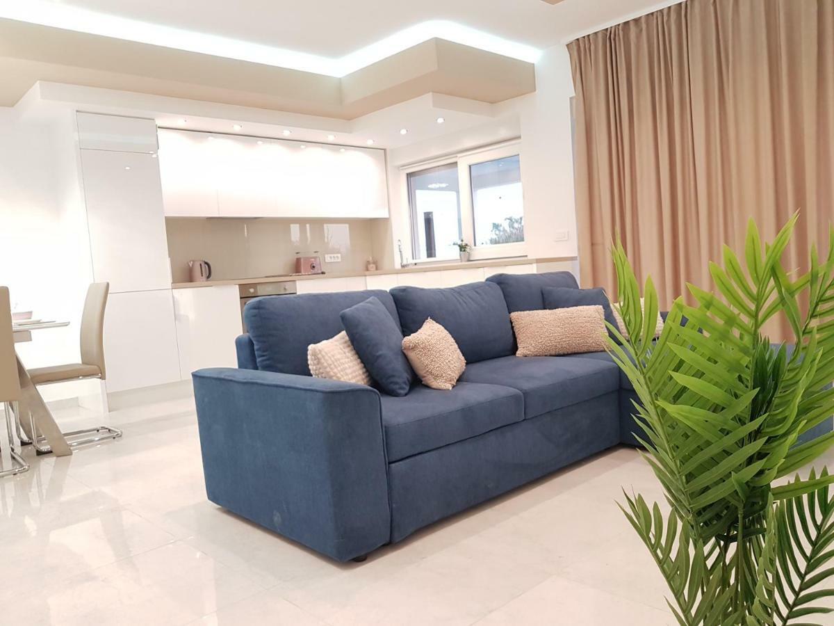 Villas Sabun - Modern House With Heated Pool Привлака Экстерьер фото